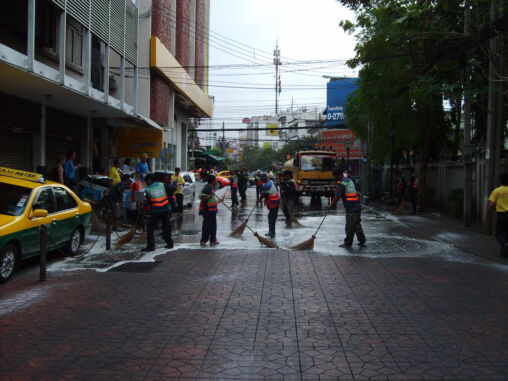 Street cleaners in Bangkok