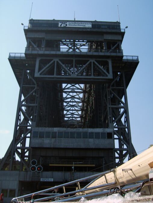 Ship elevator