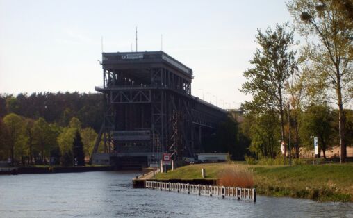 Boat lift