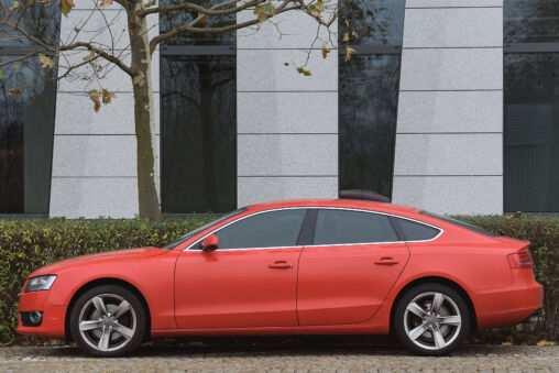 Red car – Side View