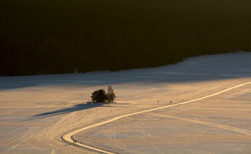 Way on the Frozen Lake
