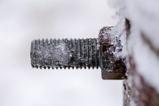 Frozen Screw with Nut